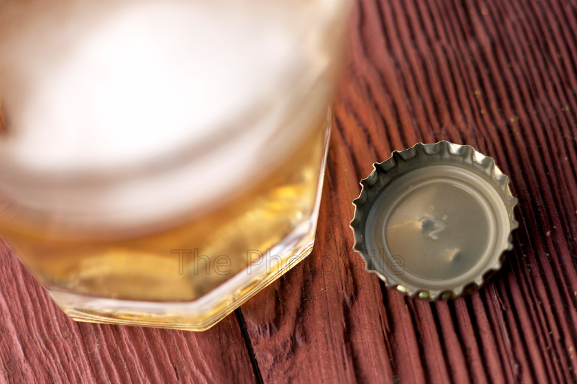 beer and bottle top